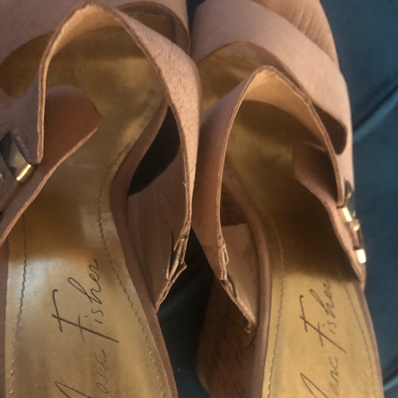 Marc Fisher suede wedges - Picture 4 of 5